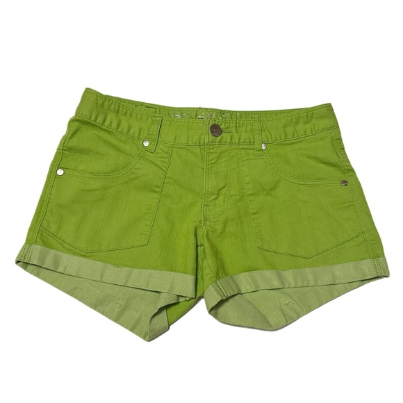 Express Pants - Express Green‎ Shorts